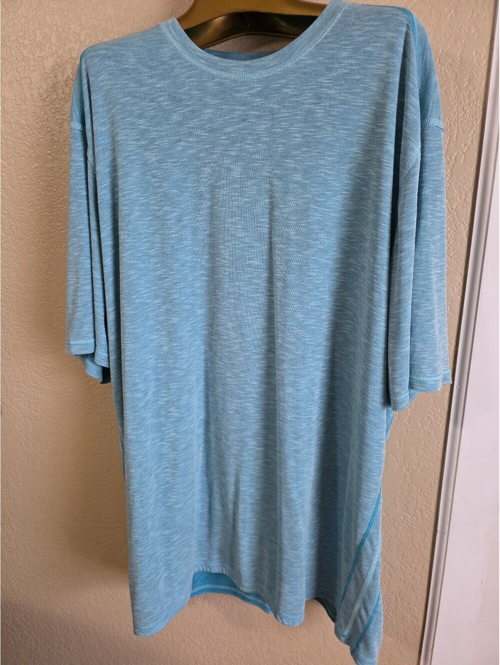Tommy Bahama Light Blue Short Sleeve T-Shirt with Embroidered Fish Logo XLT